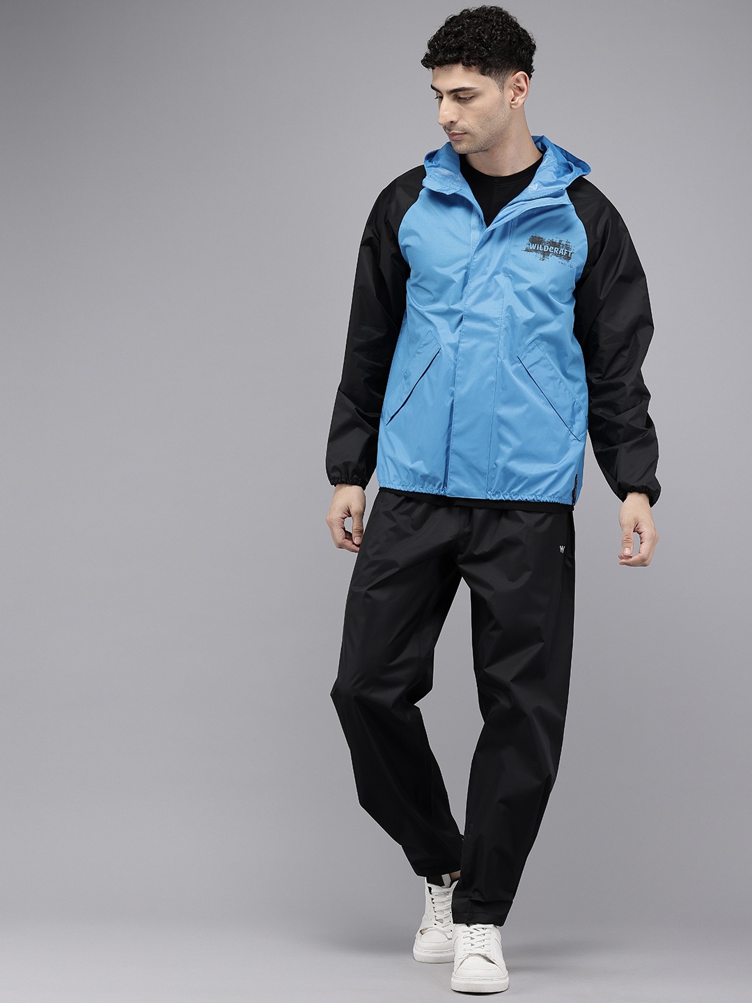 

Wildcraft Men Colourblocked Hooded Rain Suit, Black