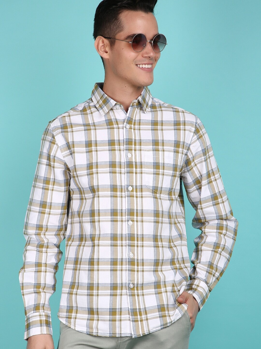 

V-Mart Tartan Checks Long Sleeves Spread Collar Cotton Opaque Checked Casual Shirt, Green