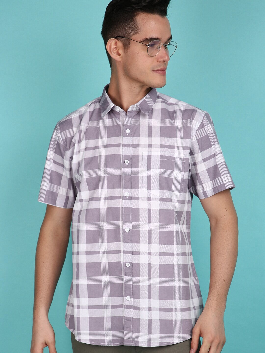 

V-Mart Short Sleeves Spread Collar Cotton Checked Casual Shirt, White