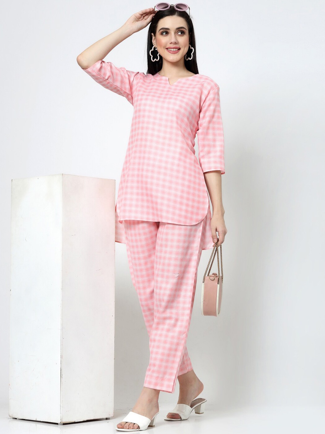 

ISHQY Checked Print Notch Neck Regular Co-ords Set, White