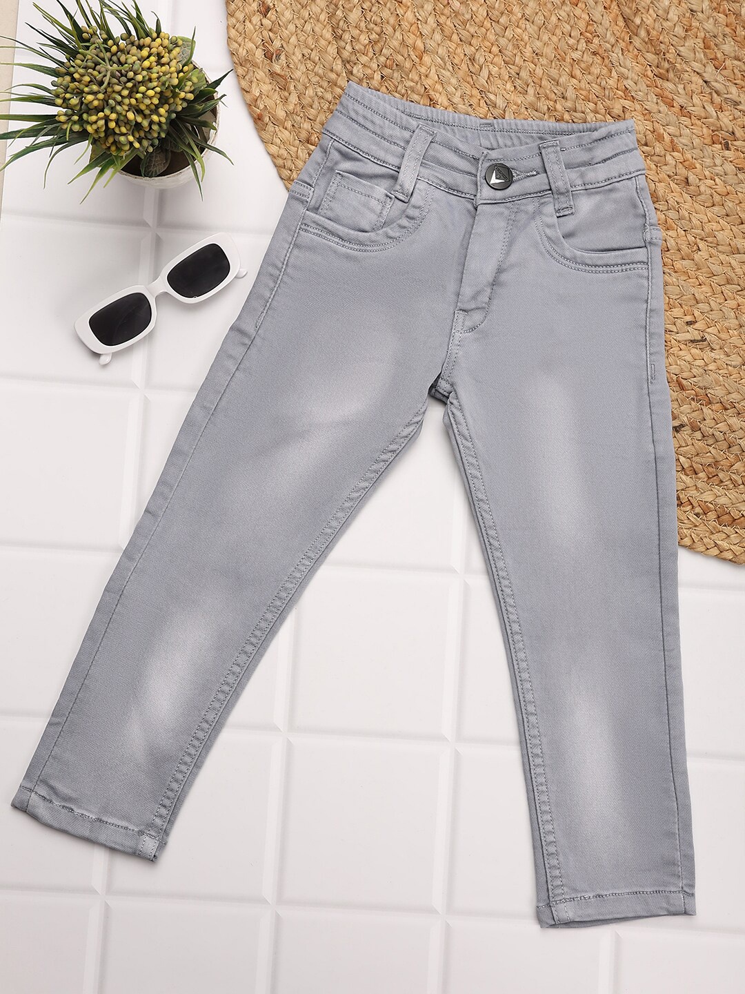 

V-Mart Boys Mid-Rise Light Fade Jeans, Grey