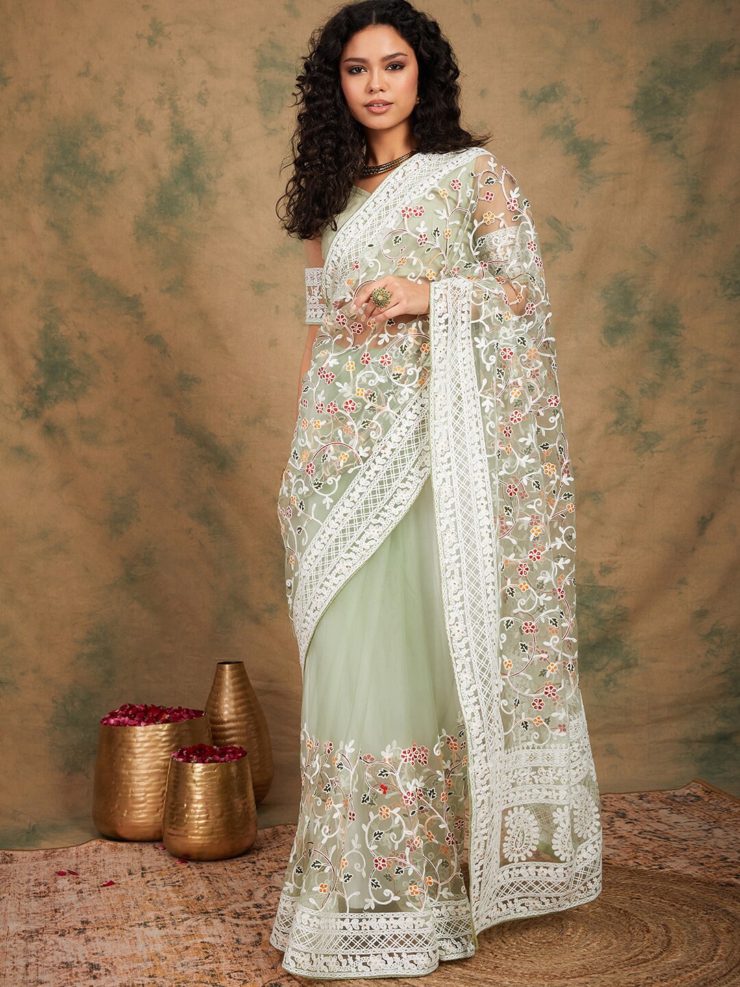 

Ishin Floral Embroidered Net Saree, Green