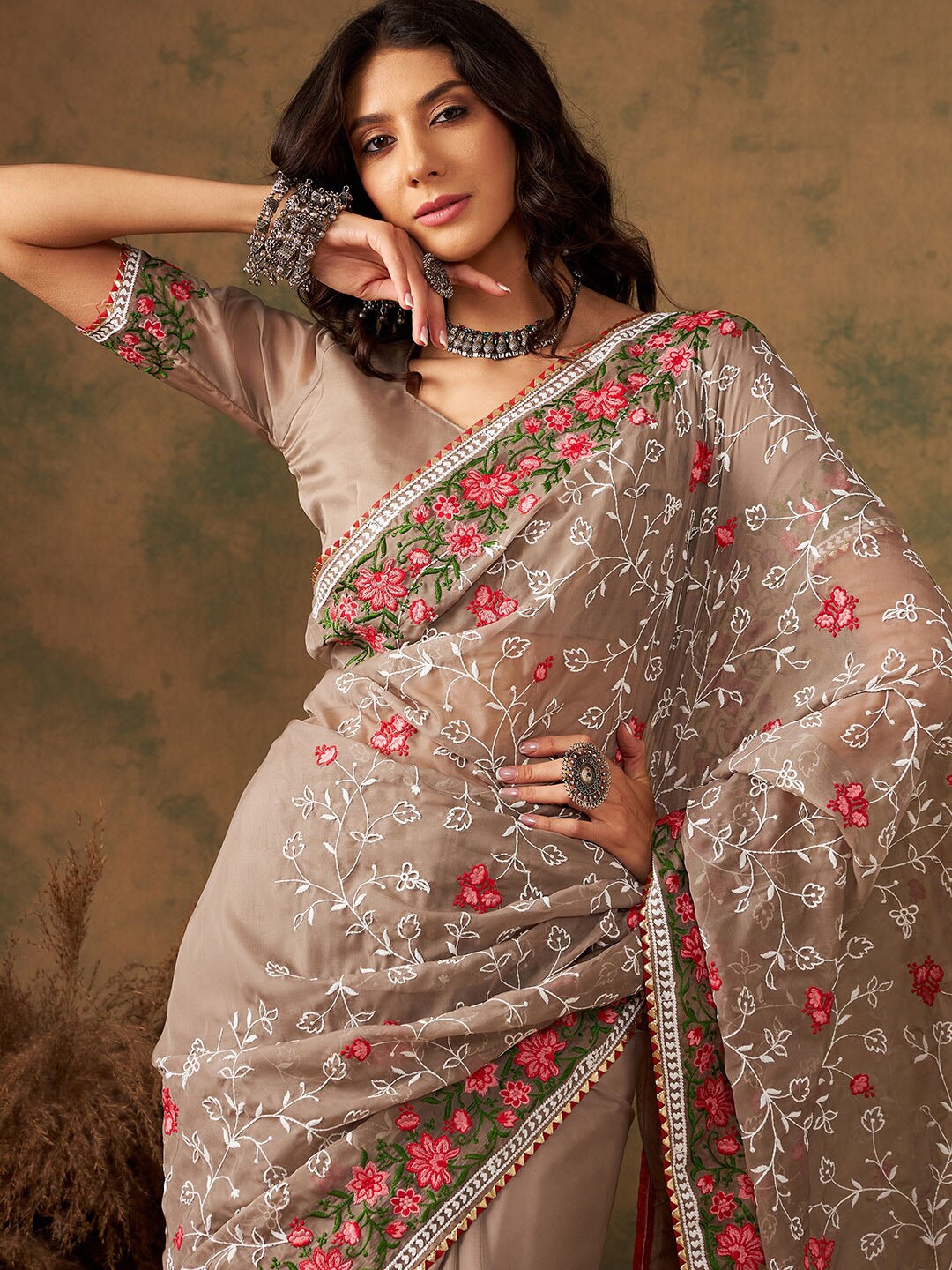 

Ishin Beige Floral Embroidered Organza Saree, Grey