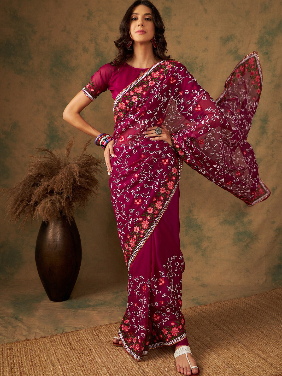 

Ishin Ethnic Motifs Embroidered Organza Saree, Purple