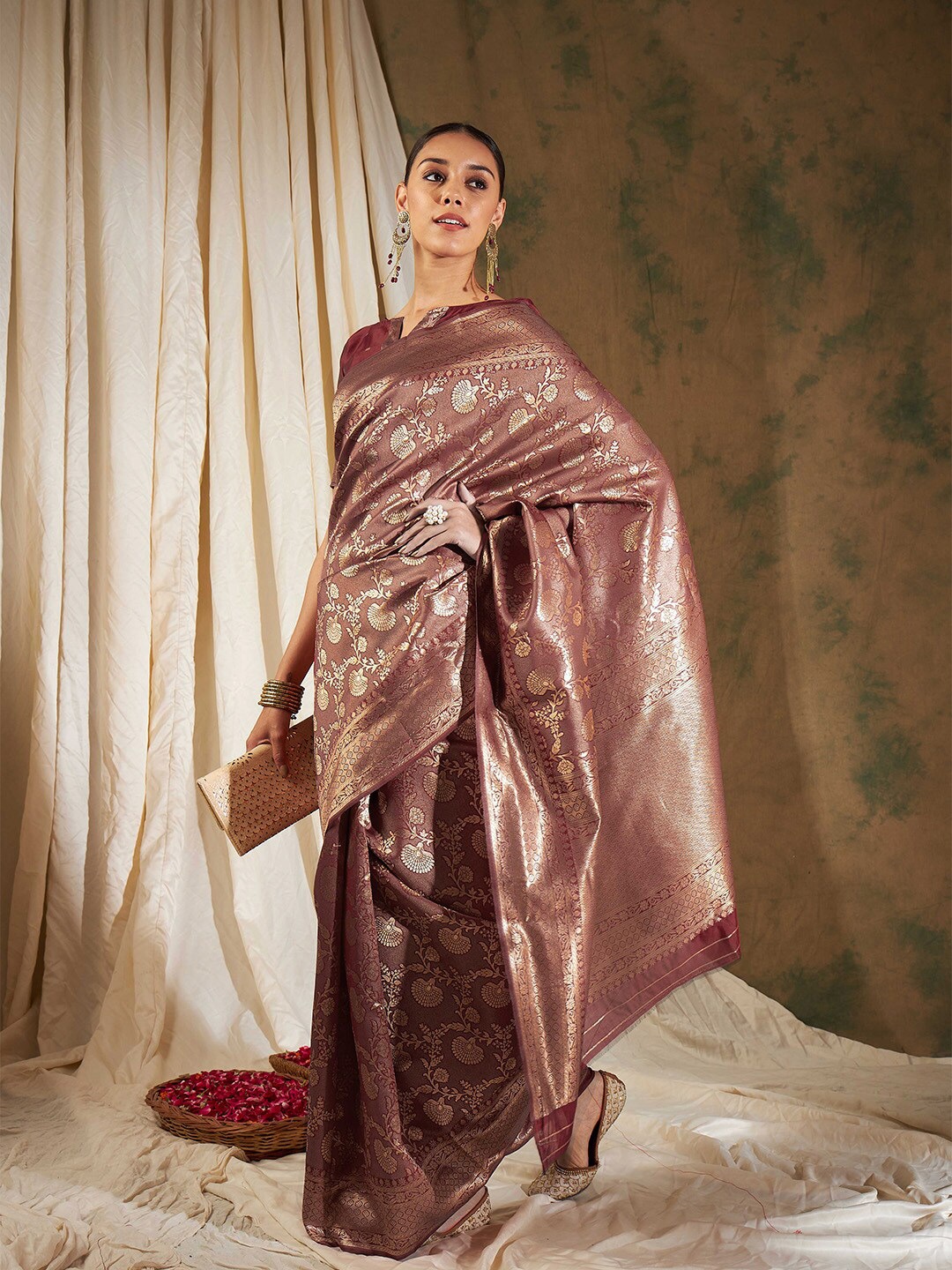 

Ishin Maroon Ethnic Motifs Woven Design Zari Banarasi Saree