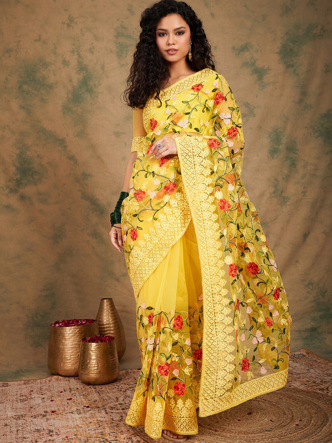 

Ishin Floral Embroidered Net Saree, Yellow