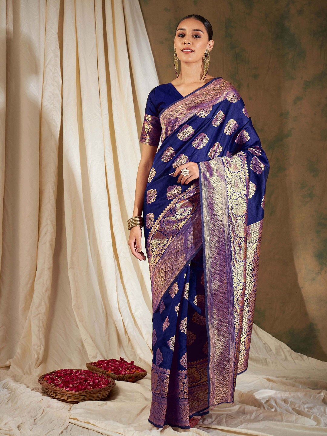 

Ishin Ethnic Motifs Woven Design Zari Banarasi Saree, Navy blue