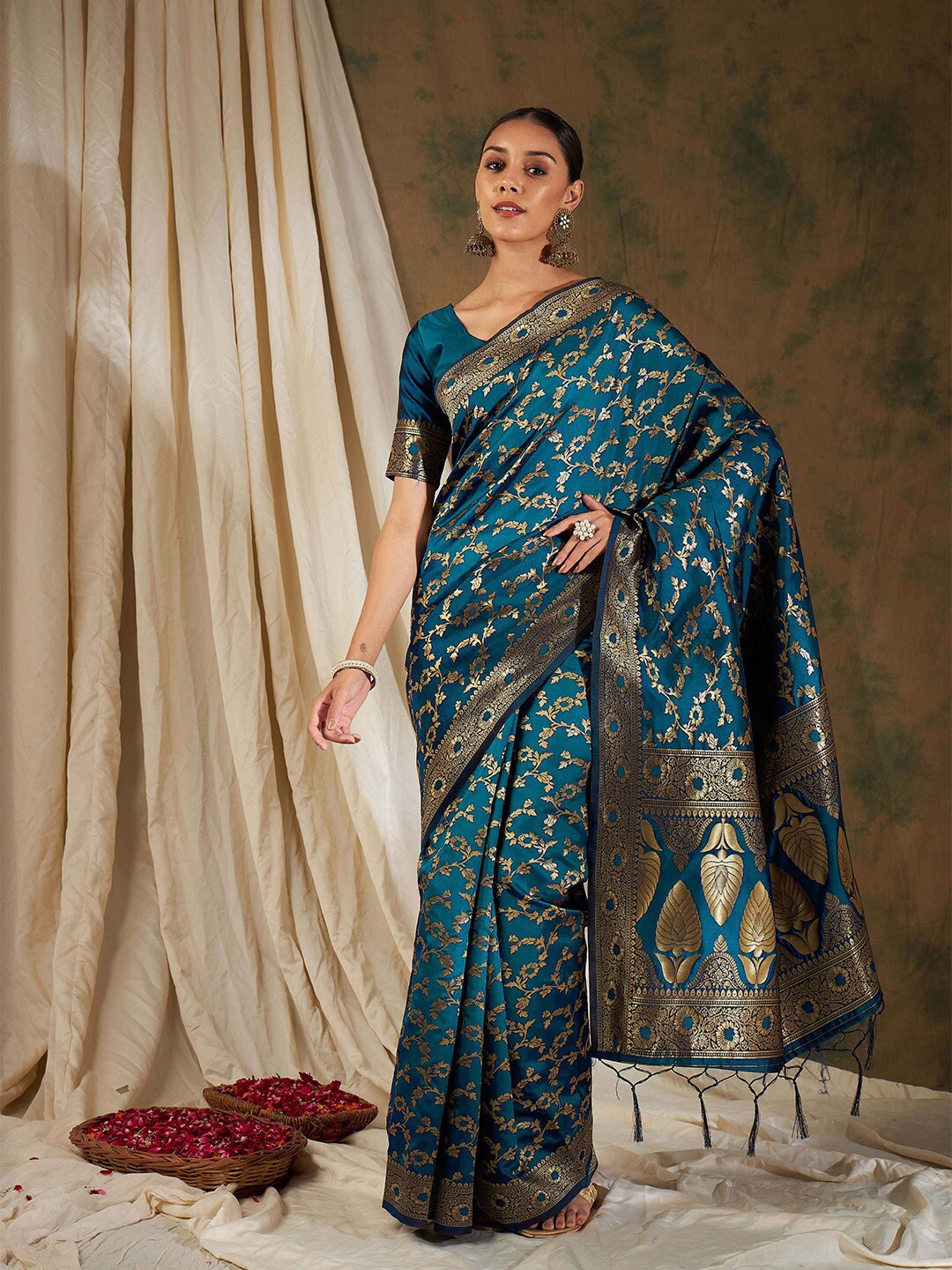 

Ishin Blue Ethnic Motifs Woven Design Zari Banarasi Saree