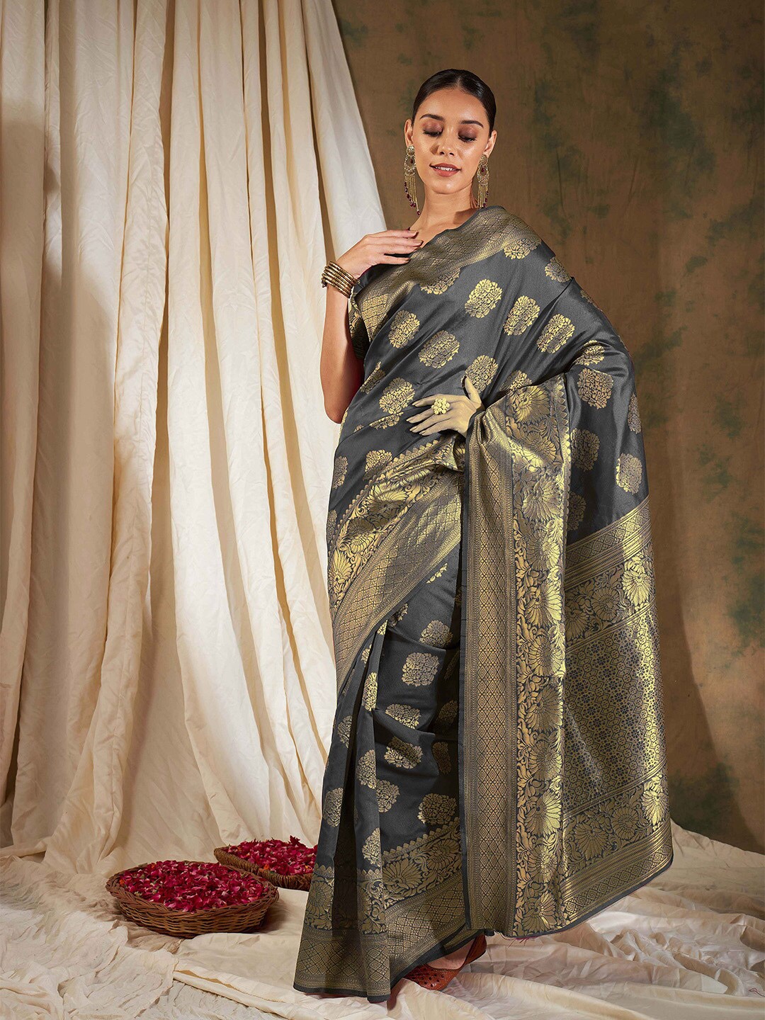 

Ishin Ethnic Motifs Woven Design Zari Banarasi Saree, Grey