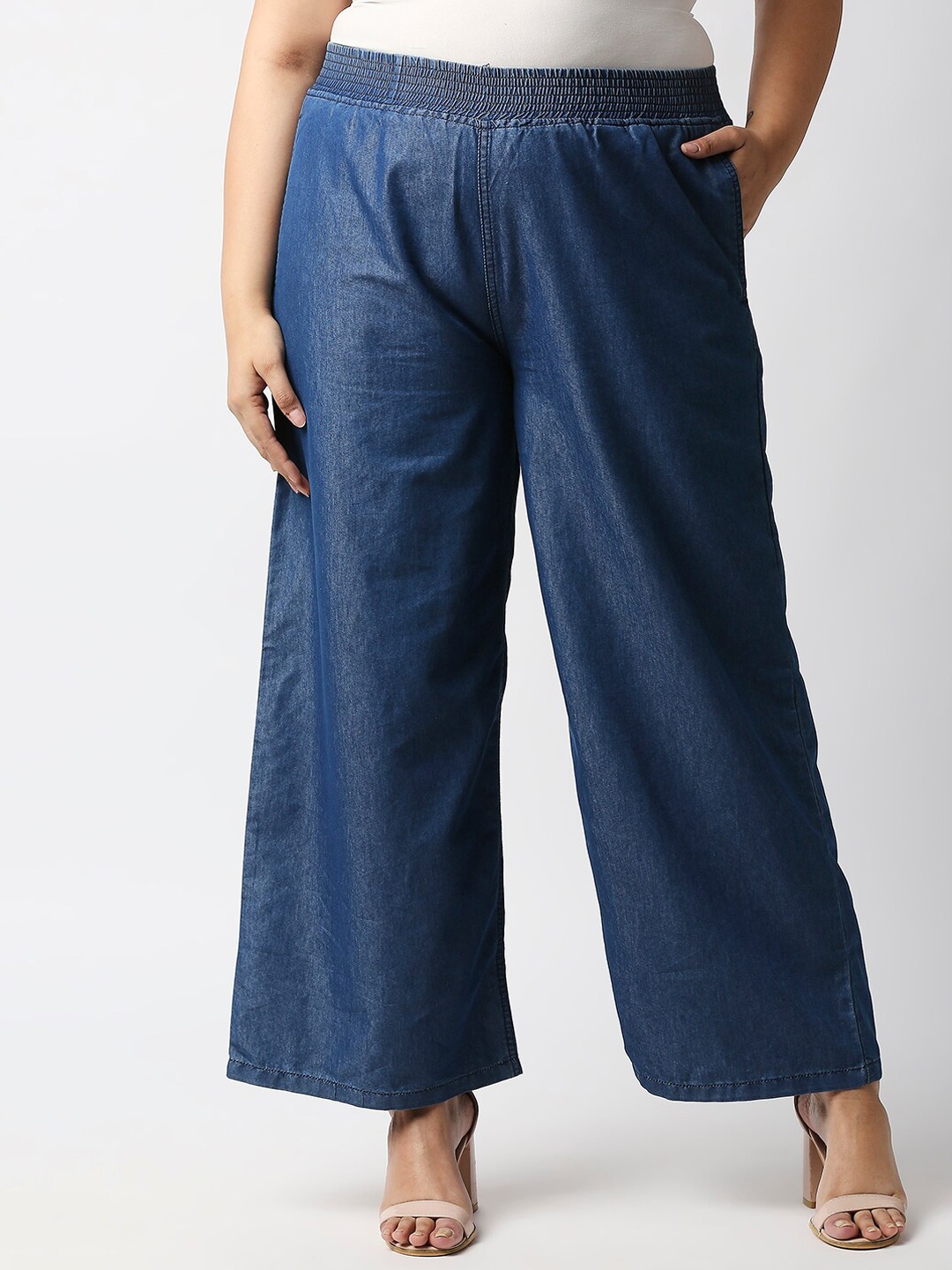 

Freeform by High Star Plus Size Women Relaxed Fit High-Rise Light Fade Pure Cotton Jeans, Blue