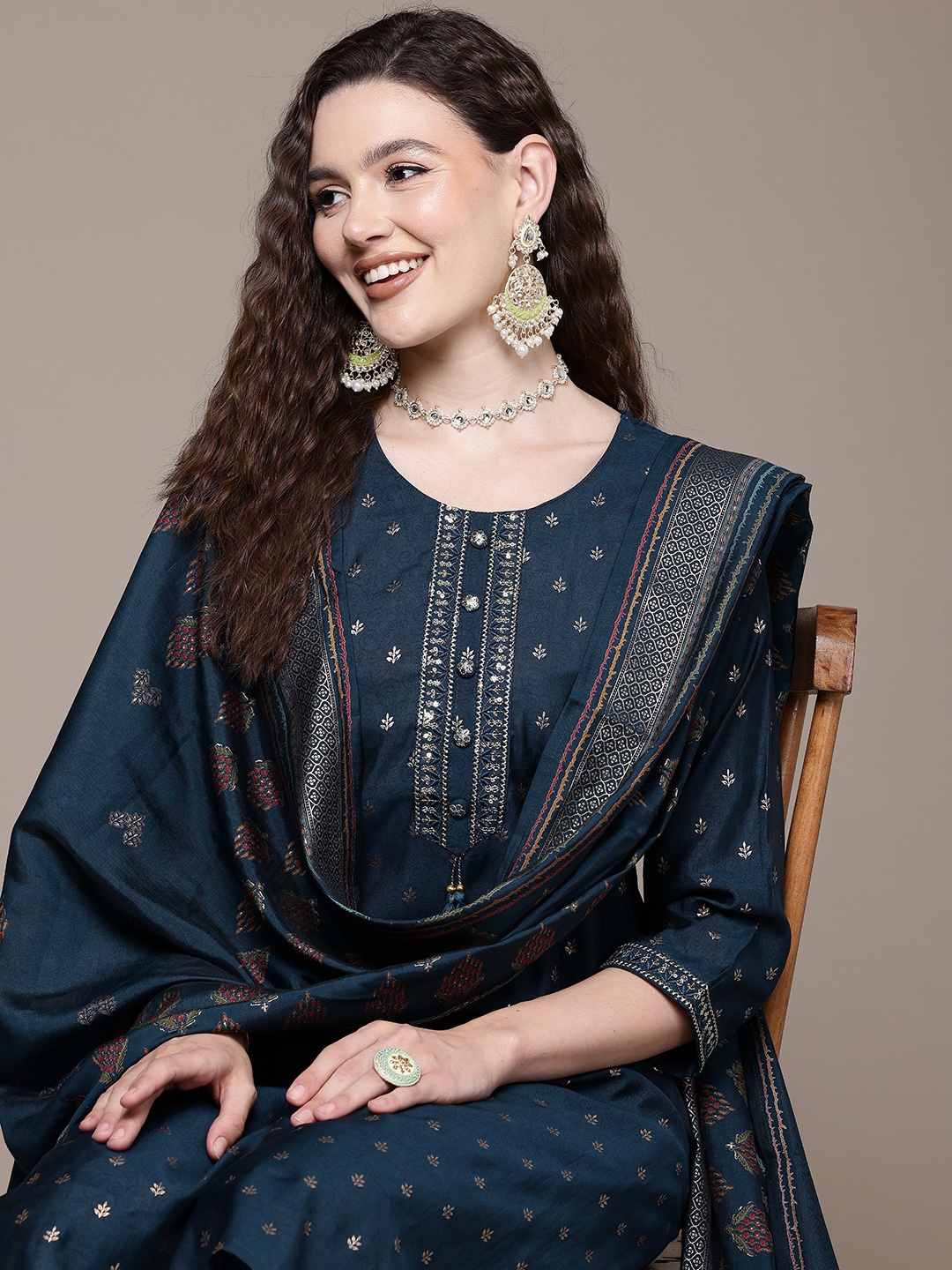 

Readiprint Fashions Women Floral Printed Regular Sequinned Pure Silk Kurta with Trousers & With Dupatta, Navy blue