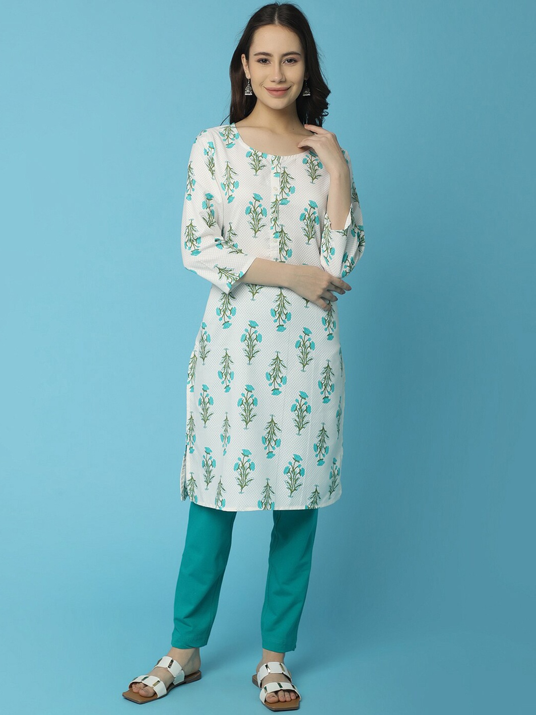 

V-Mart Round Neck Floral Viscose Rayon Straight Kurta, Blue