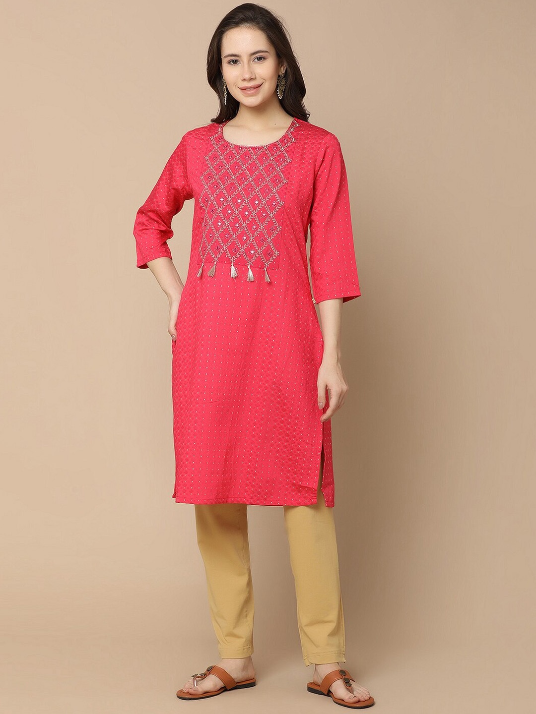 

V-Mart Geometric Printed Round Neck Cotton Straight Kurta, Fuchsia