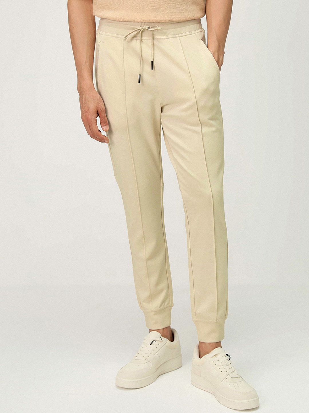 

Andamen Art Of Leisure Men Mid-Rise Jogger, Off white