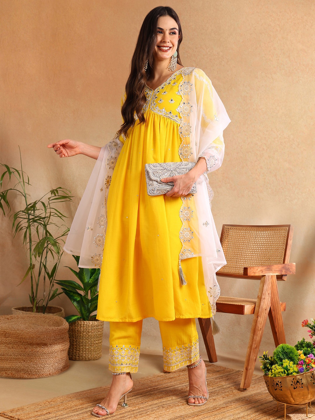 

AHIKA Embroidered Thread Work Kurta & Trousers With Dupatta, Yellow