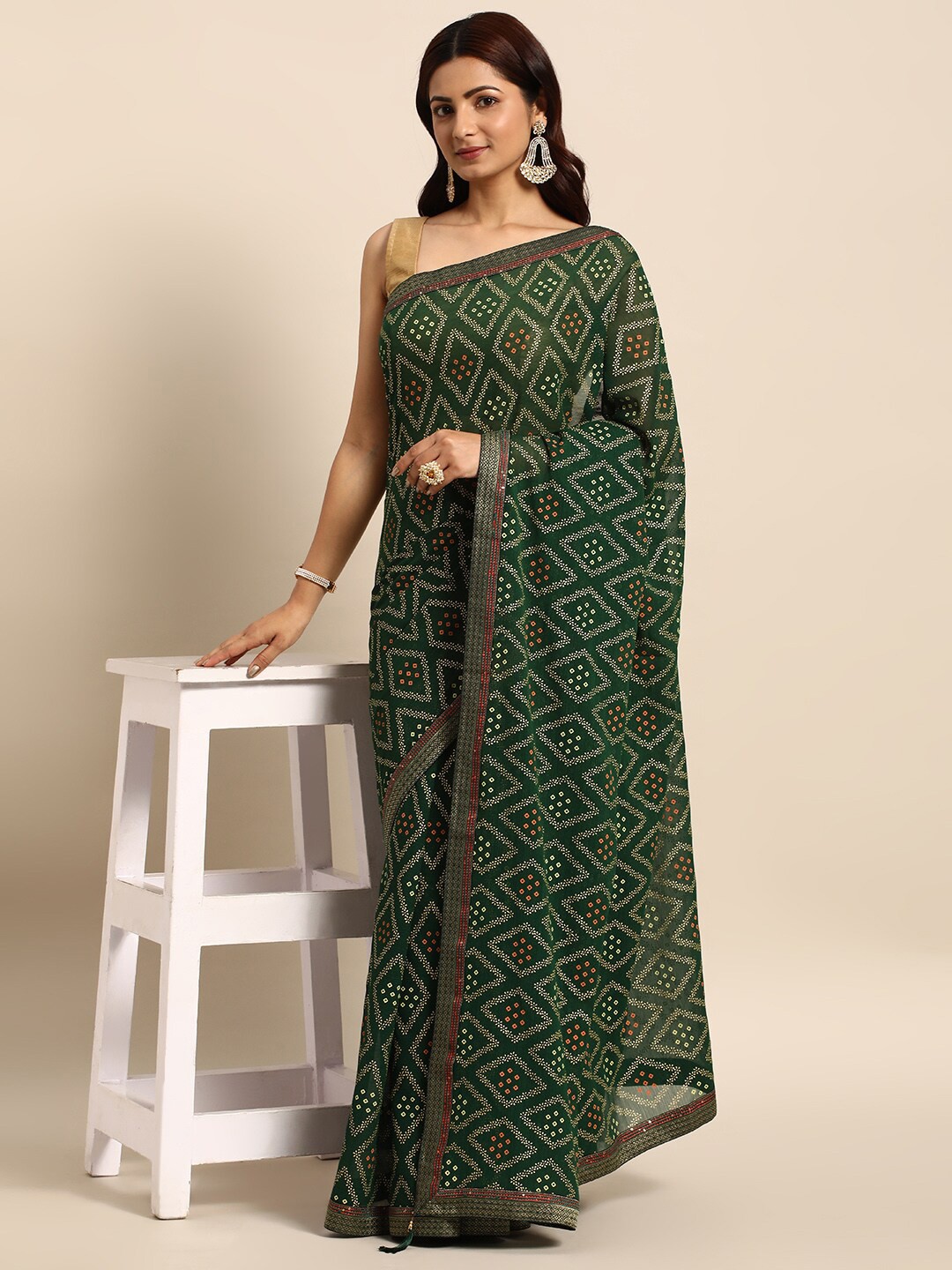 

HERE&NOW Floral Printed Zari Pure Chiffon Saree, Green