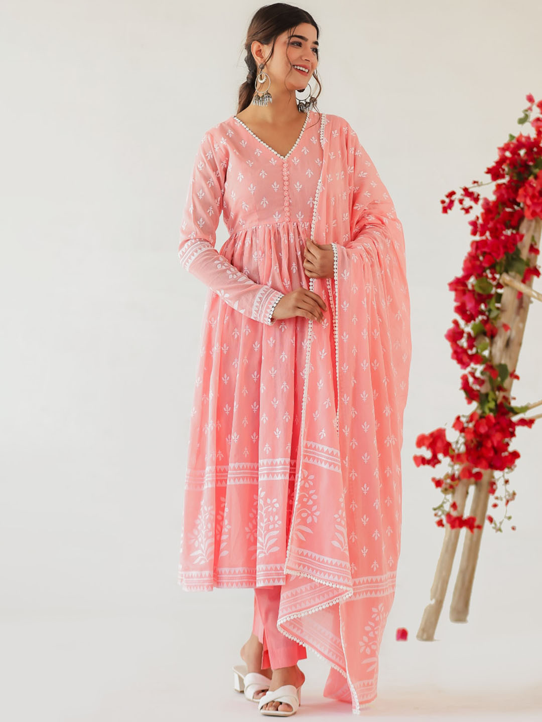 

PINK CACTII V Neck Ethnic Motifs Printed Pleated Thread Work Pure Cotton Kurta Set, Peach
