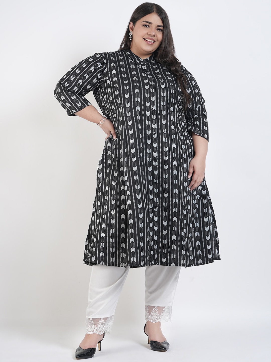 

LastInch Plus Size Geometric Printed Mandarin Collar Three-Quarter Sleeves Cotton Kurta, Black