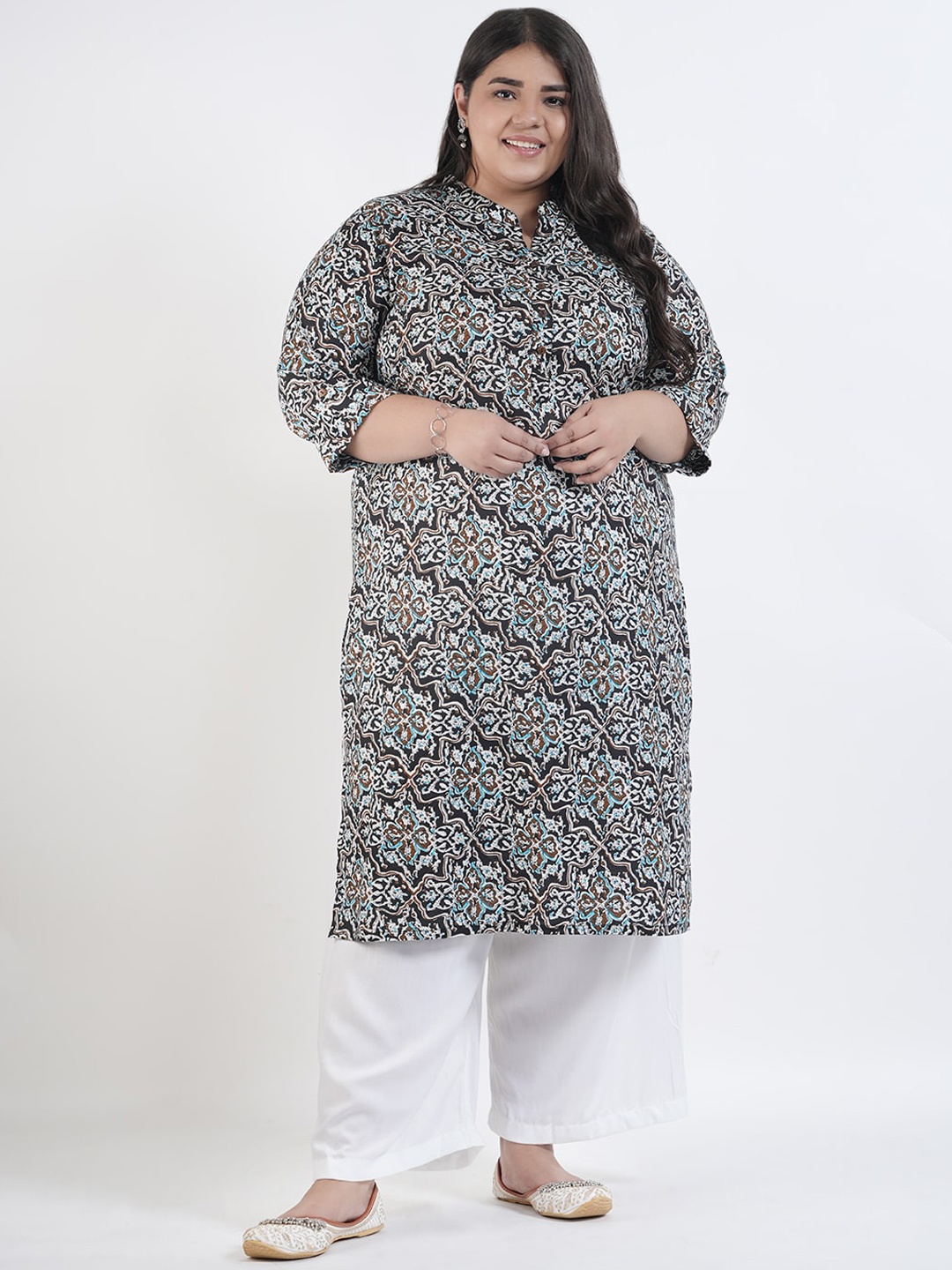 

LastInch Plus SizFloral Printed Mandarin Collar Three-Quarter Sleeves Cotton Kurta, Black