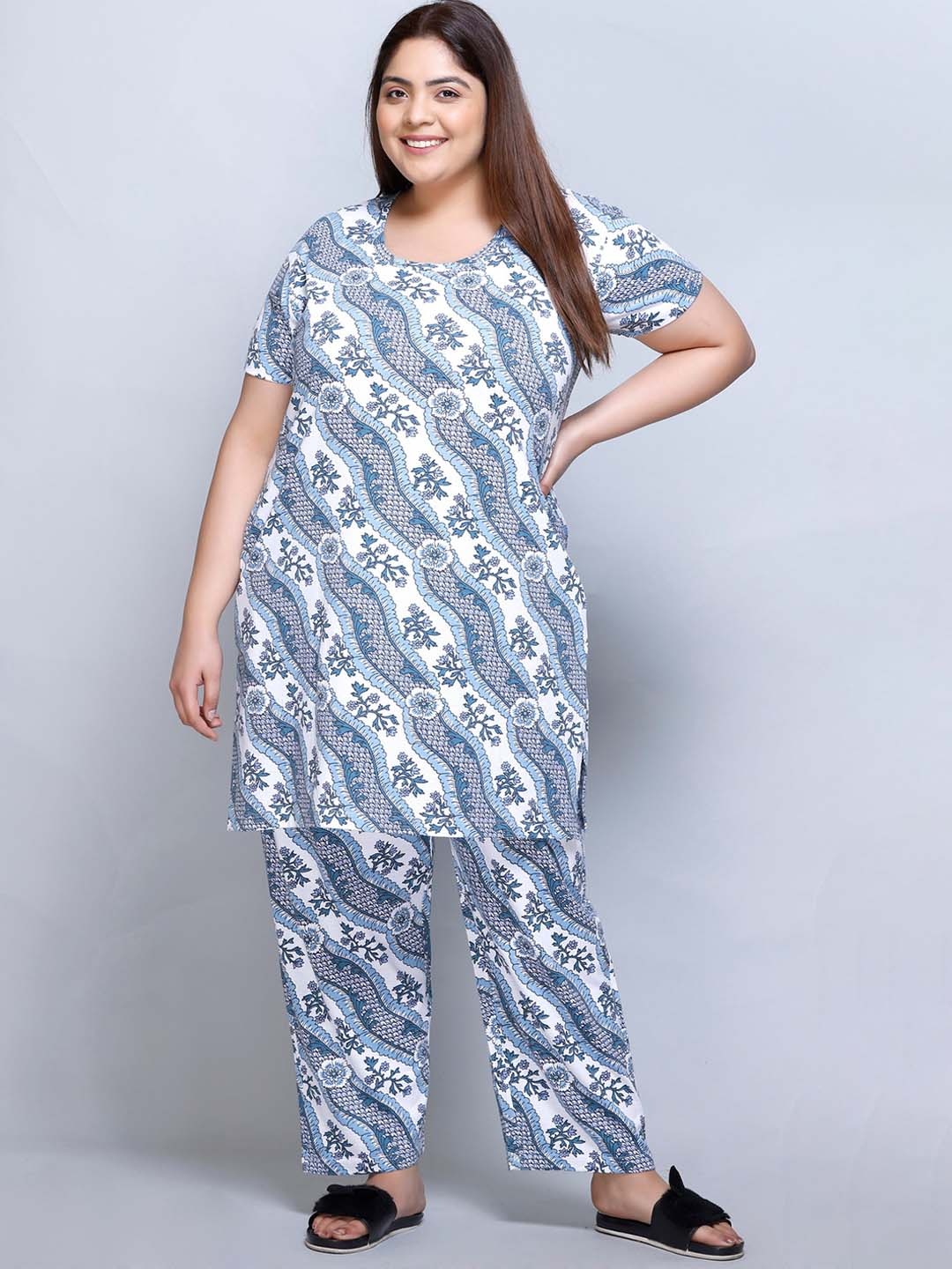 

IN Love Plus Size Floral Printed Pure Cotton Top & Pyjama, White