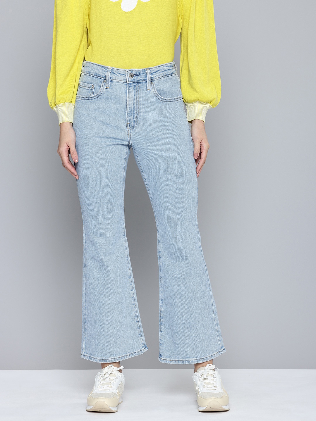 

Levis Women Slim Bootcut High-Rise Light Fade Stretchable Jeans, Blue