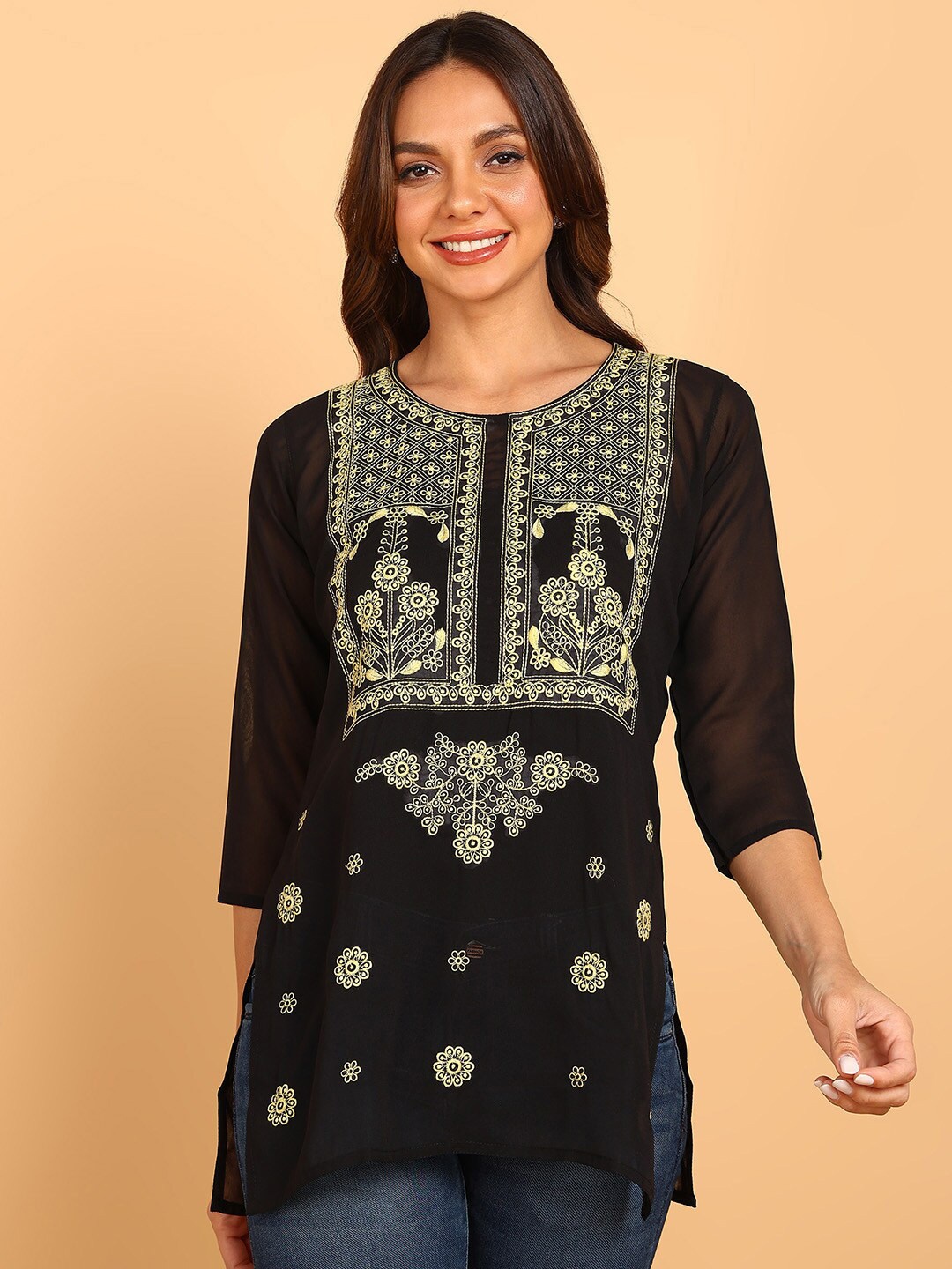 

TOP N THREAD Floral Embroidered Chikankari Pure Georgette Chikankari Kurti, Black
