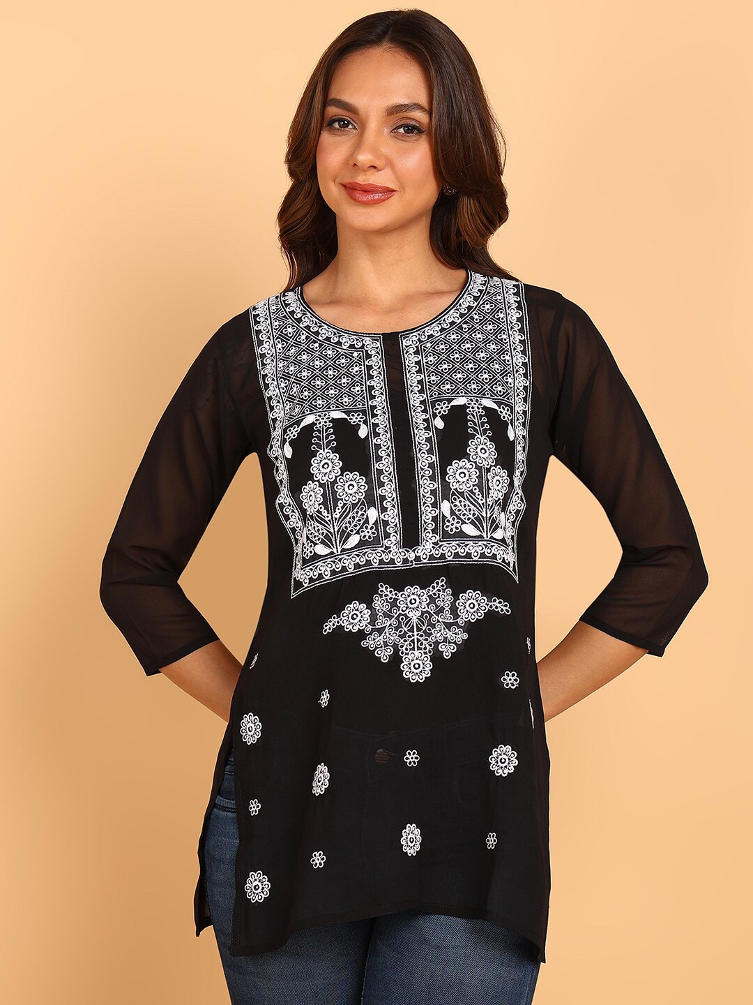 

TOP N THREAD Floral Embroidered Chikankari Pure Georgette Chikankari Kurti, Black