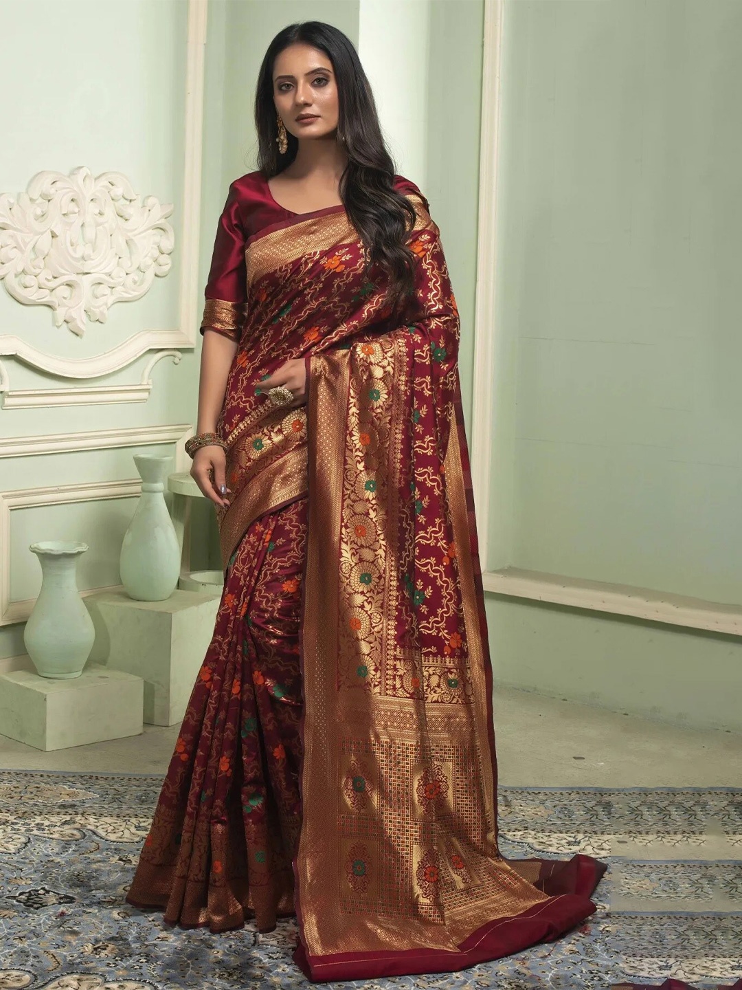 

DIVASTRI Floral Woven Design Zari Pure Silk Kanjeevaram Saree, Maroon