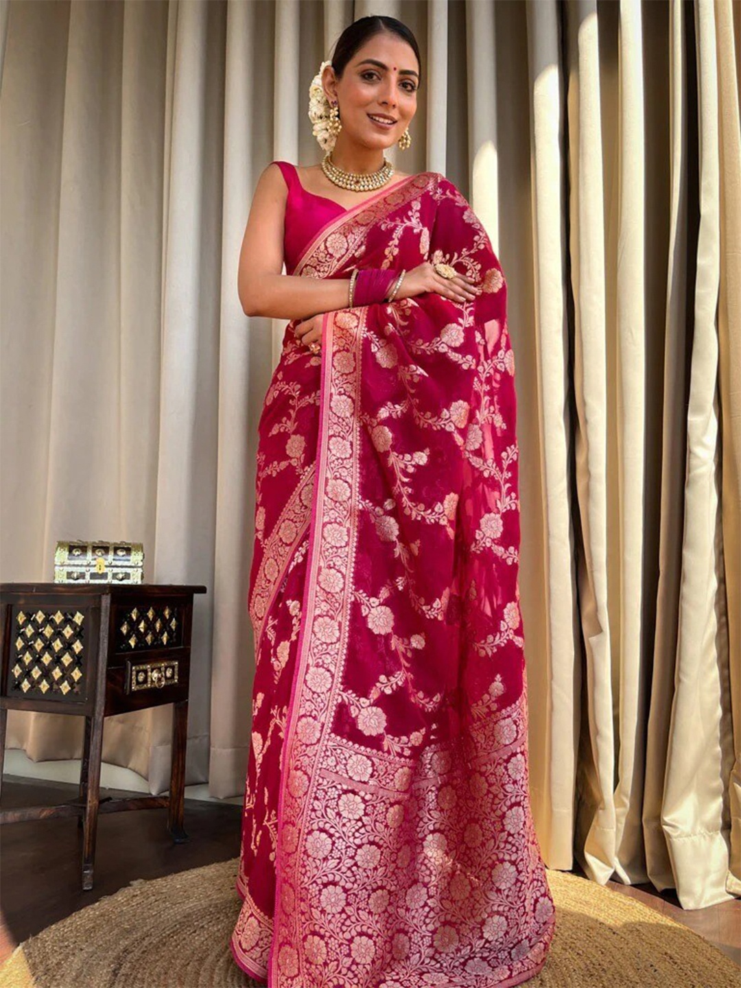 

DIVASTRI Woven Design Zari Pure Silk Kanjeevaram Saree, Pink