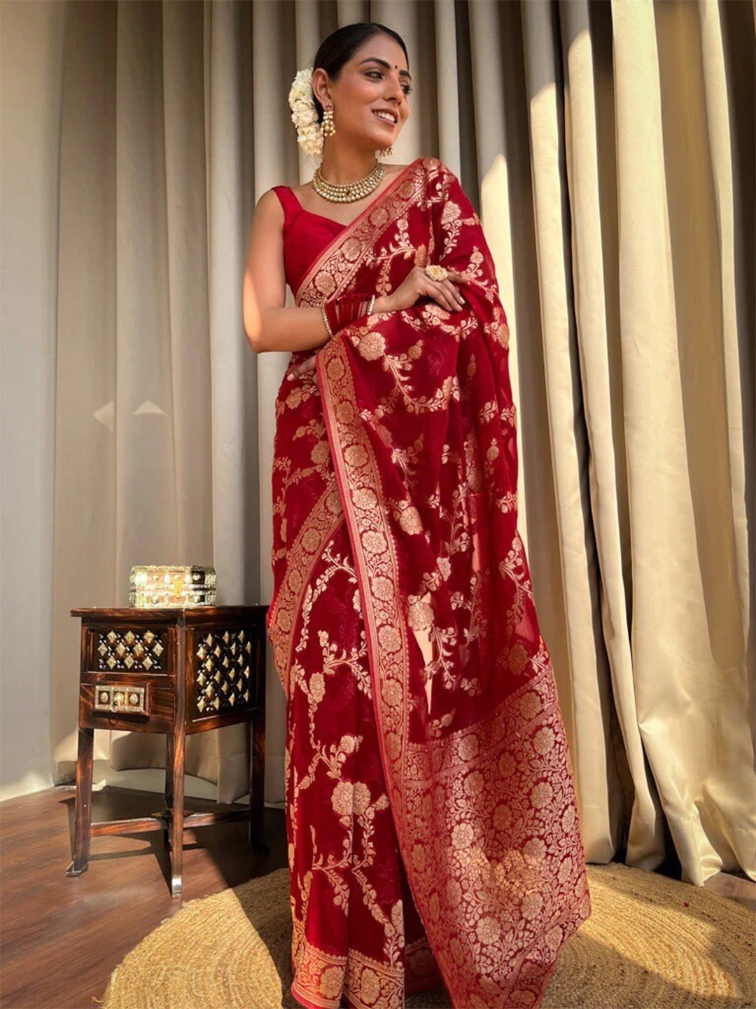 

DIVASTRI Woven Design Zari Pure Silk Kanjeevaram Saree, Red