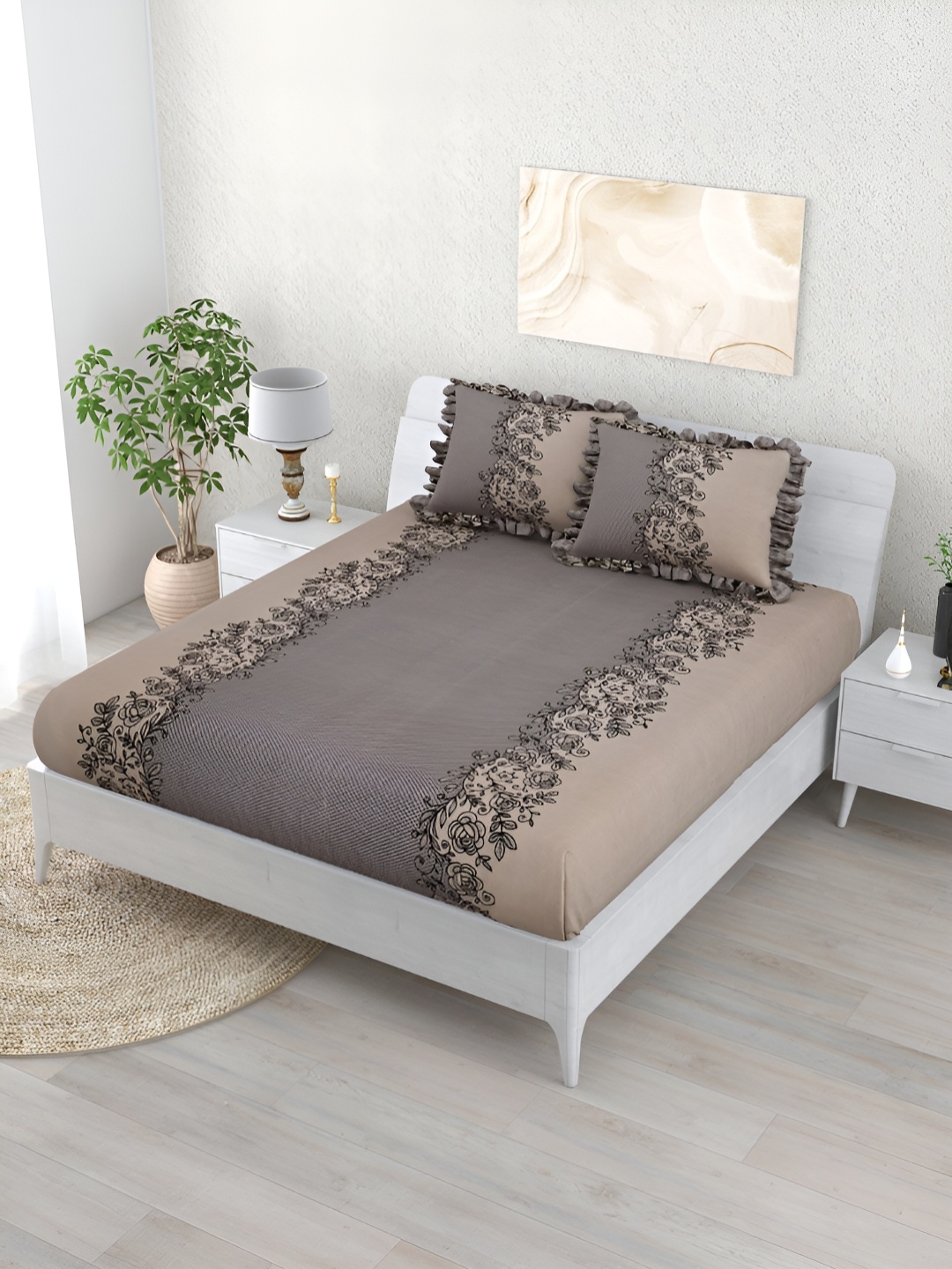 

DREAM WEAVERZ Grey Floral 260 TC Double King Fitted Bedsheet with 2 Frill Pillow Covers