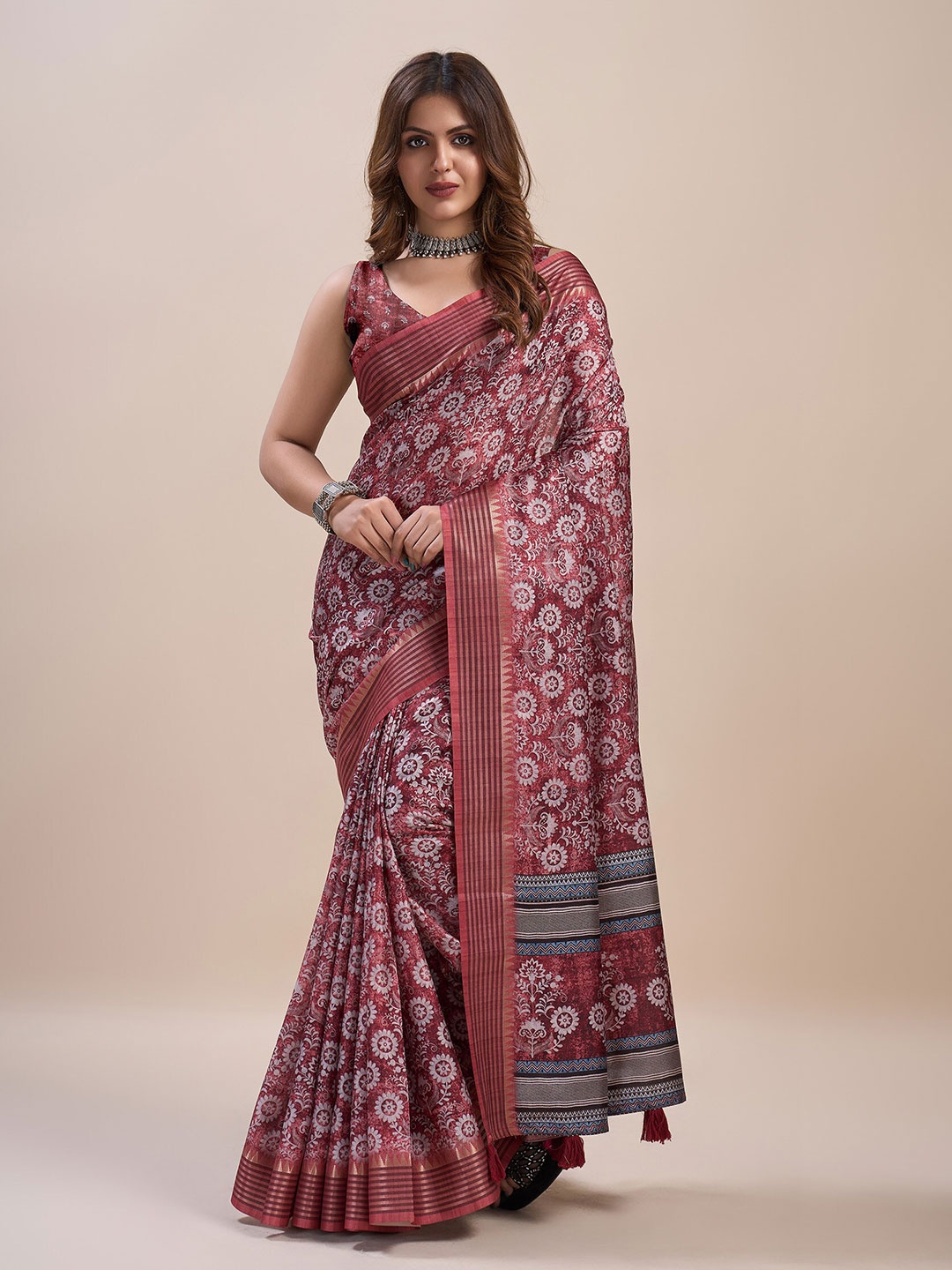 

Mitera Ethnic Motifs printed Zari Pure Silk Saree, Maroon