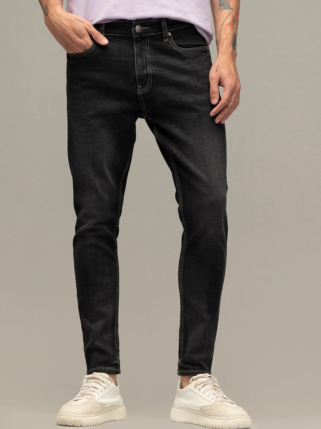 

Snitch Men Smart Skinny Fit Clean Look Low Distress Light Fade Stretchable Jeans, Black