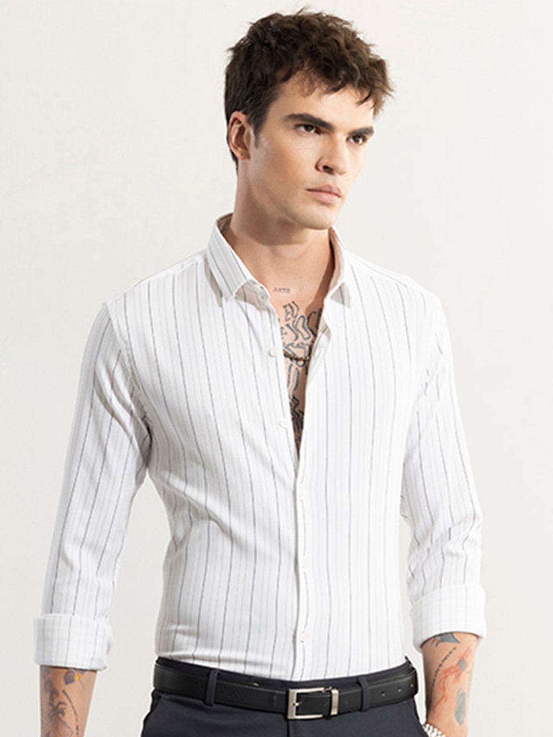 

Snitch Classic Slim Fit Vertical Striped Spread Collar Casual Shirt, White