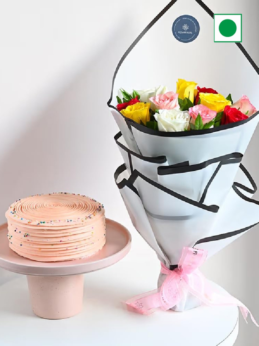 

Floweraura Bunch Of Fresh Live 12 Mix Roses Bouquet With Eggless Strawberry Cake- 500gm, Peach