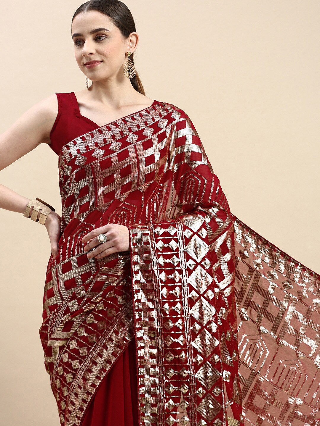 Civamee Embellished Sequinned Saree, Maroon