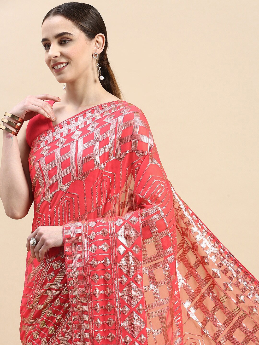 

Civamee Geometric Embroidered Sequinned Saree, Red