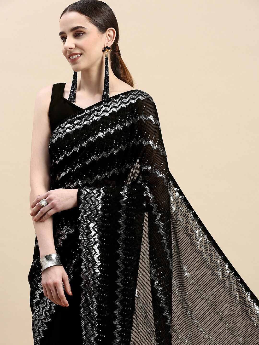 

Civamee Embellished Sequinned Saree, Black