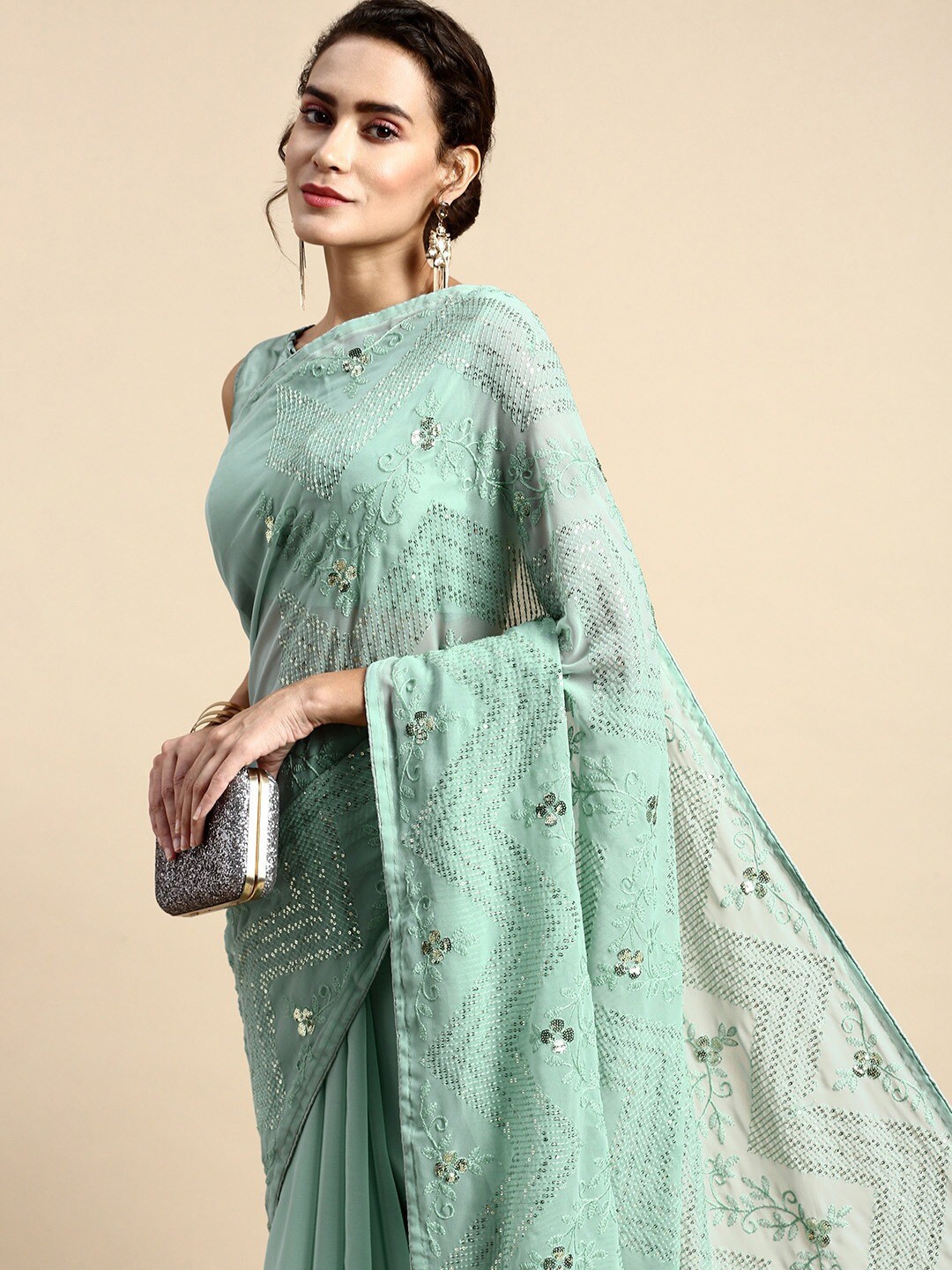 

Civamee Embellished Sequinned Saree, Turquoise blue