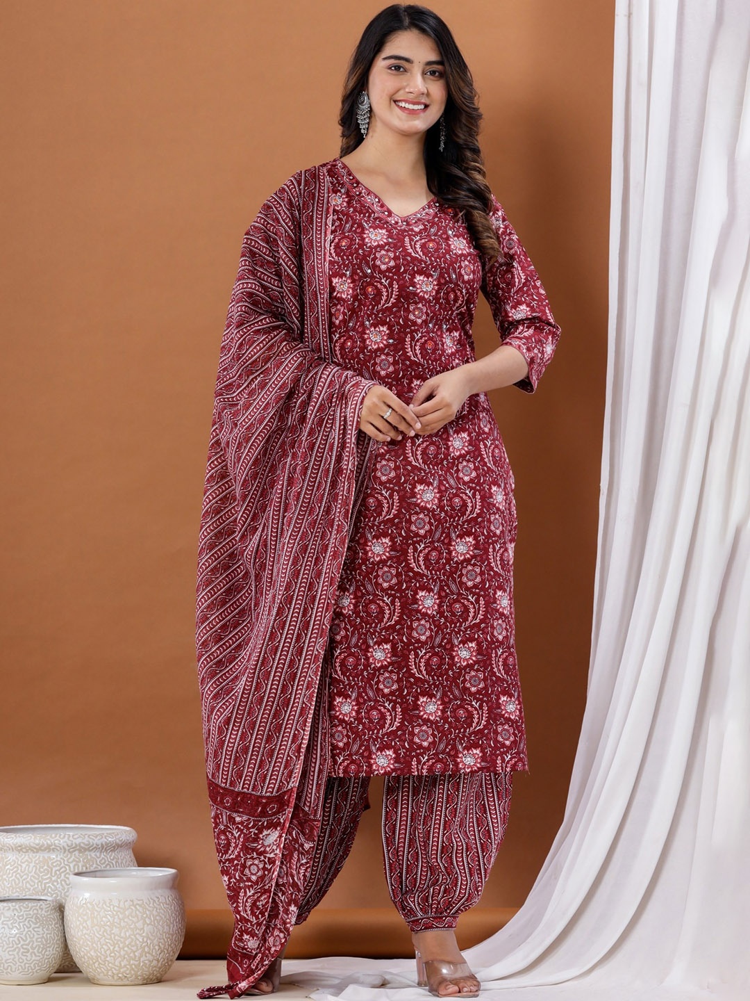 

KALINI Floral Printed Regular Pure Cotton Straight Kurta With Salwar & With Dupatta, Maroon
