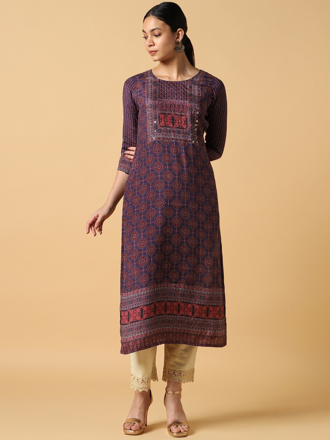 

House Of Dharaa Geometric Printed Round Neck Three-Quarter Sleeves Straight Kurta, Purple