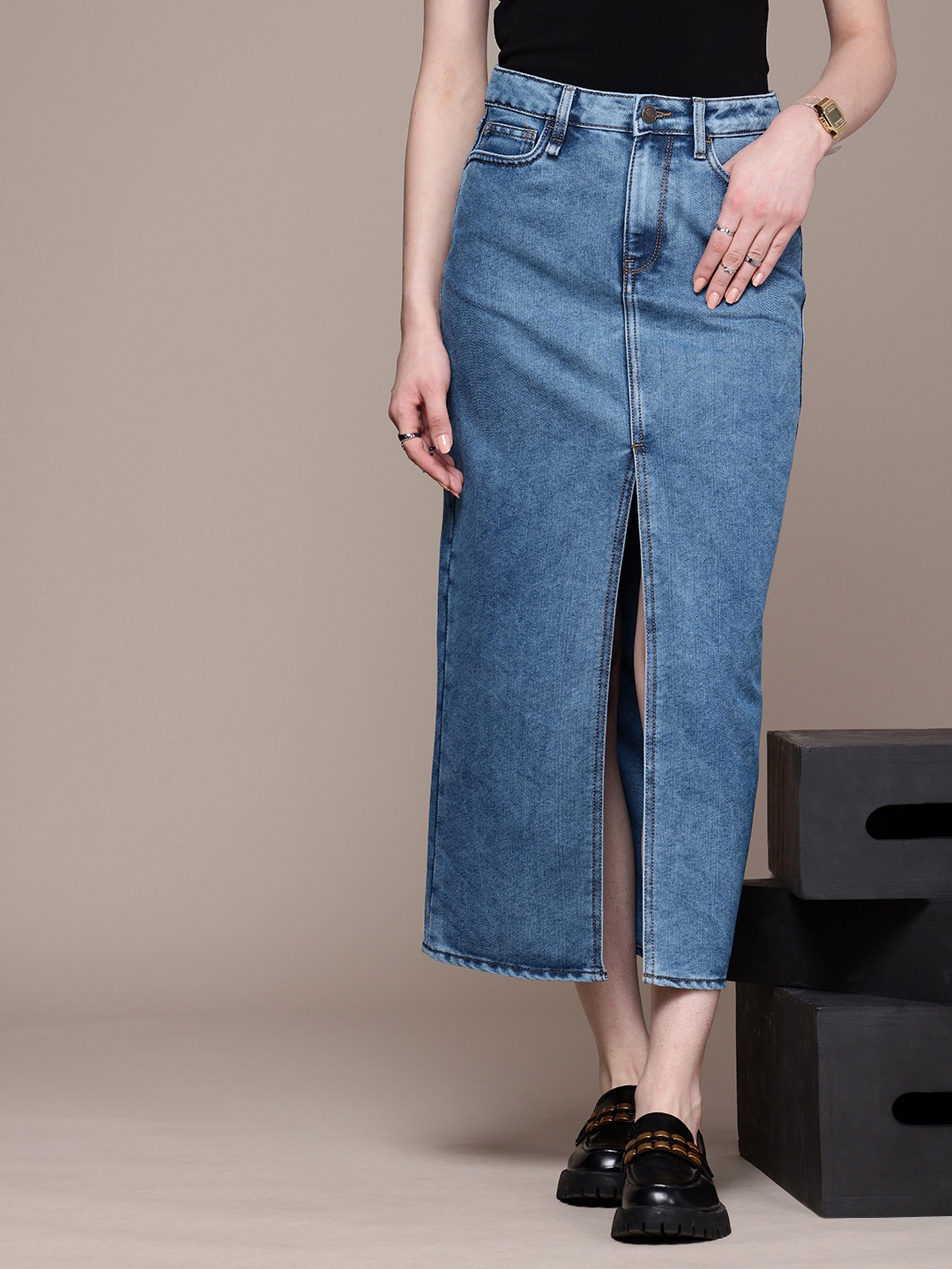 

The Roadster Life Co. Women Denim High Slit Straight Maxi Skirt, Blue