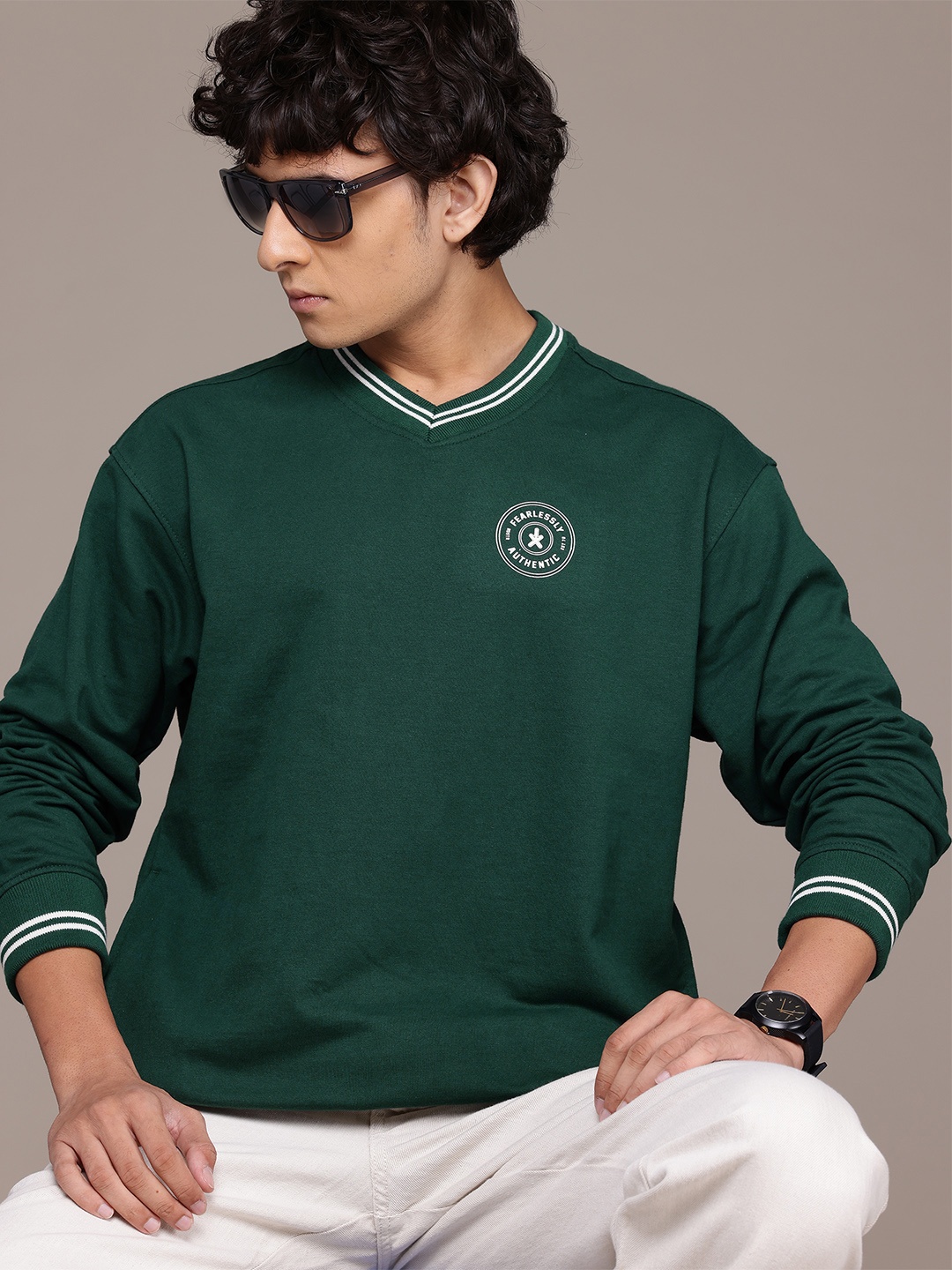 

The Roadster Lifestyle Co. Men Relaxed Fit Sweatshirt, Green