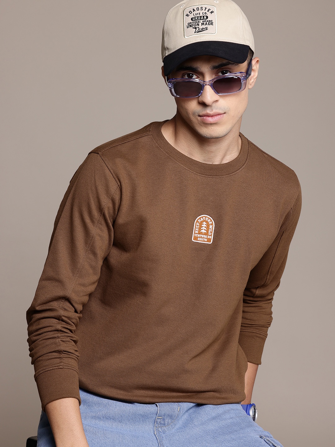 

The Roadster Life Co. Round Neck Sweatshirt, Coffee brown