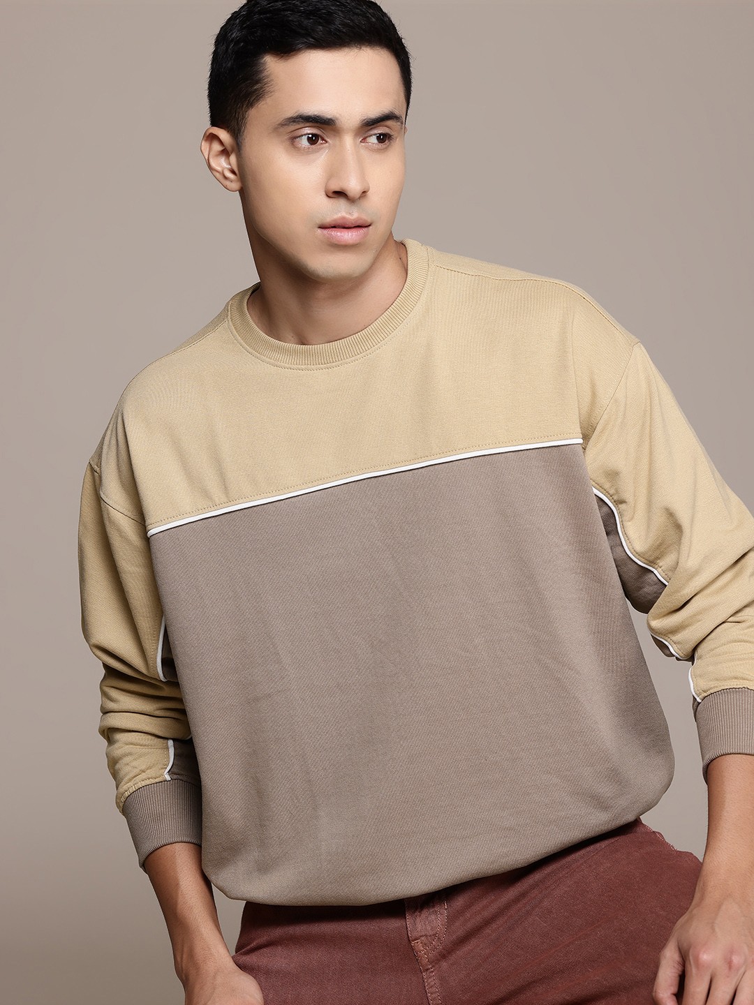

The Roadster Lifestyle Co. Oversized Fit Colourblocked Sweatshirt, Brown