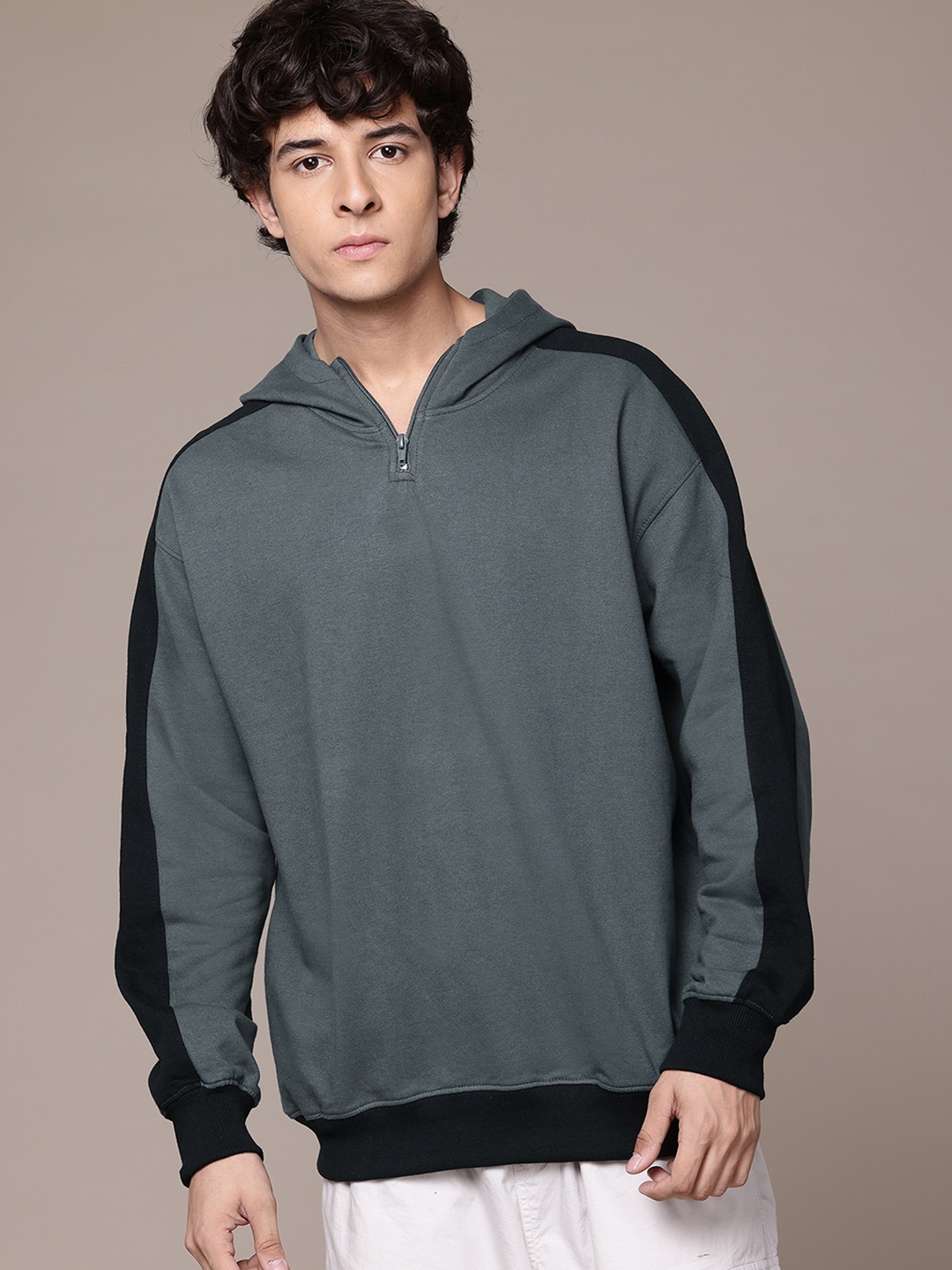 

The Roadster Lifestyle Co. Hooded Sweatshirt, Grey