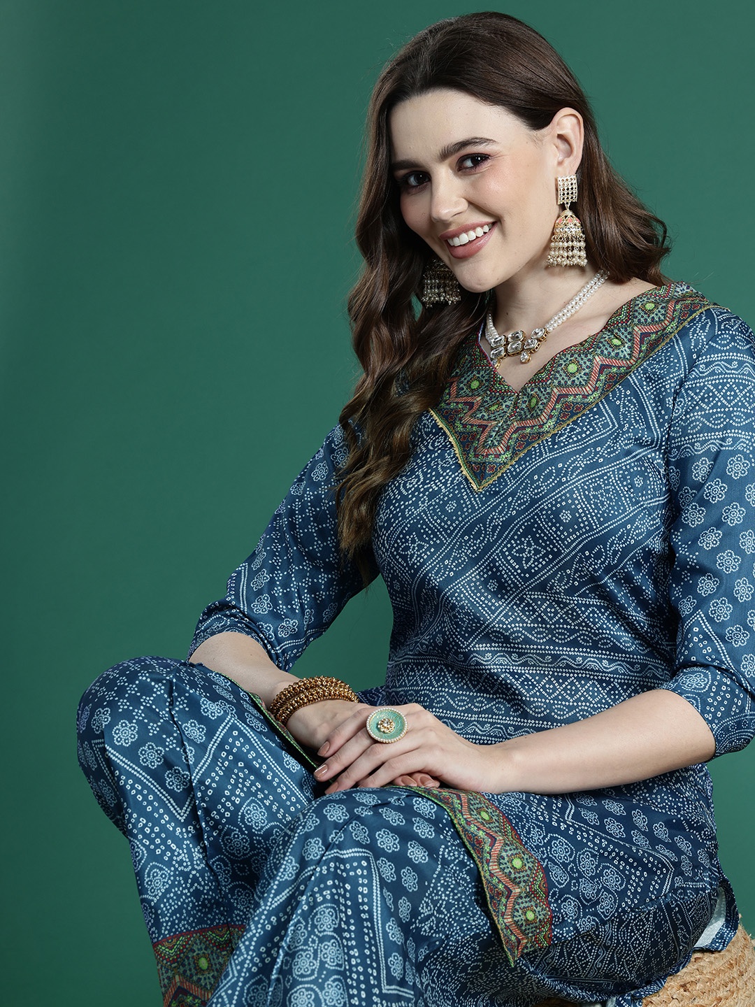 

Sangria Bandhani Printed V-Neck Gotta Patti Detail Kurta with Palazzos, Blue
