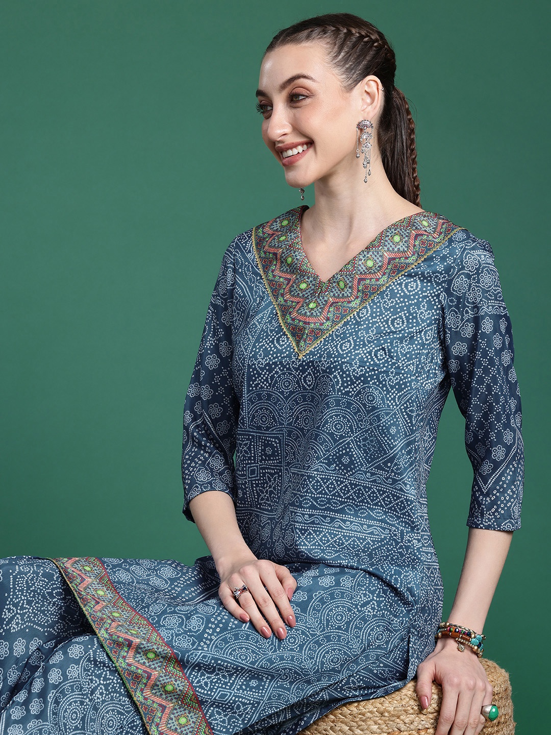 

Sangria Bandhani Printed V-Neck Gotta Patti Detail Kurta with Palazzos, Blue