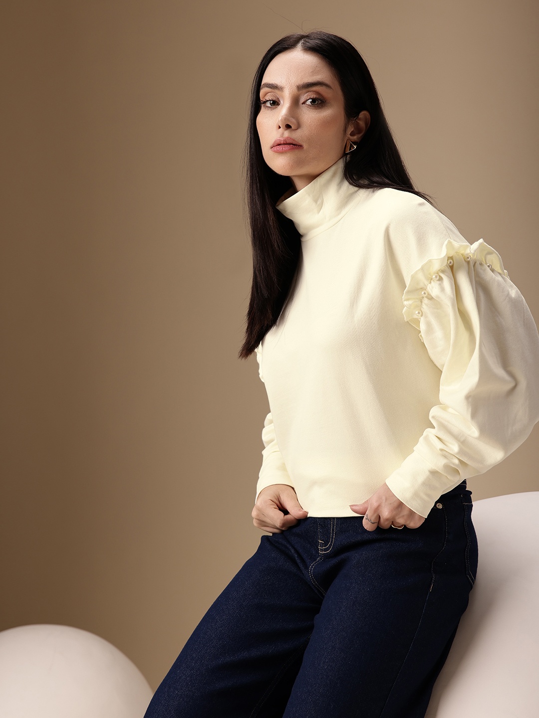 

Chemistry Pure Cotton High-Neck Ruffle Drop-Shoulder Sleeves Sweatshirt, Off white