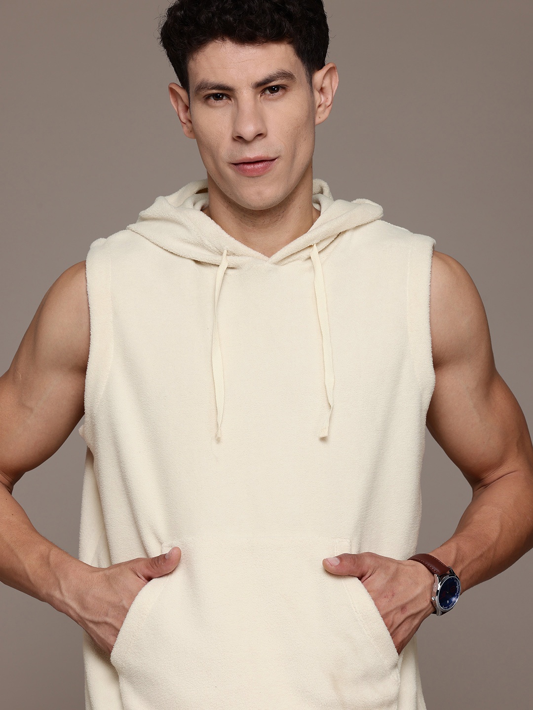 

The Roadster Lifestyle Co. Hooded Sherpa Sweatshirt, Off white